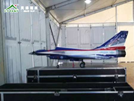 渦噴飛行賽，靈通篷房見證大師飛天夢